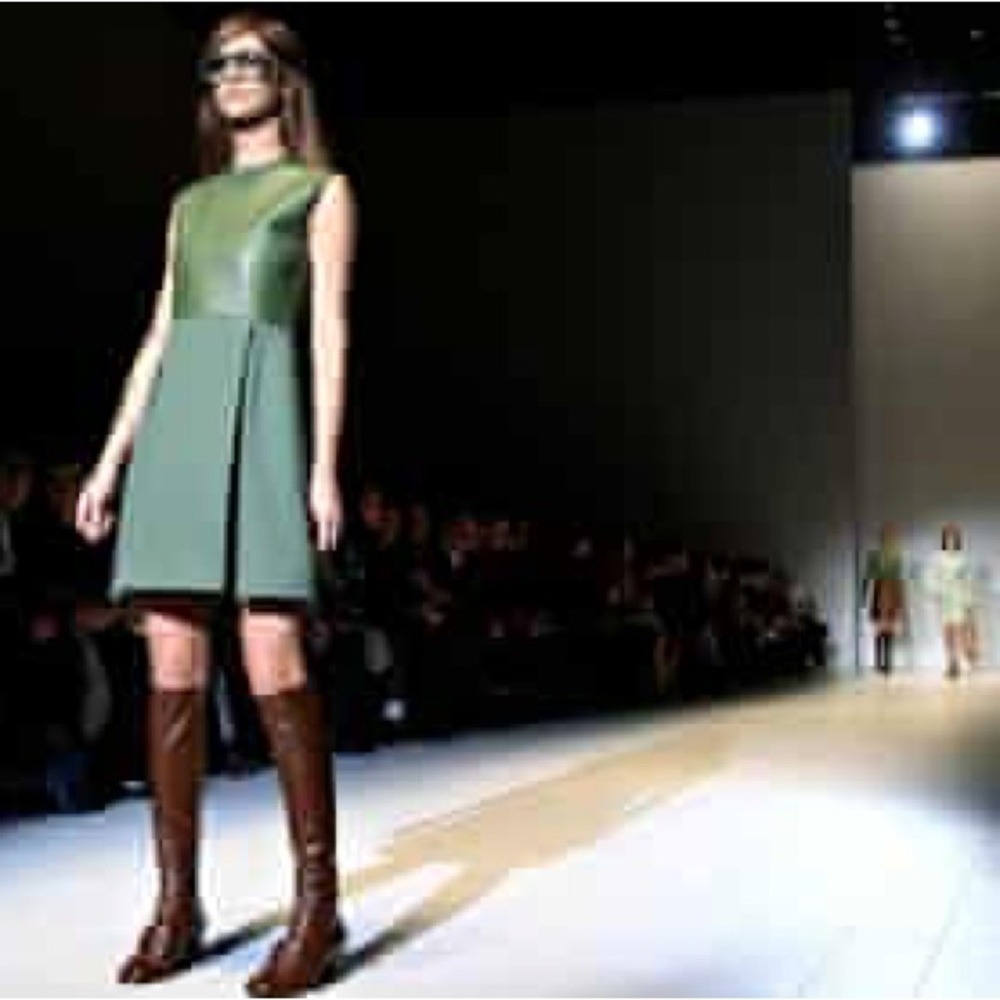 Gucci Runway Green Dress size 40
